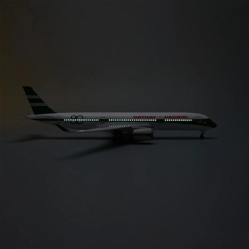 A350 Cathay Pacific 1:142 – 47 CM / 18,5 PULGADAS – 80 AÑOS CONMEMORATIVO  - Image 4