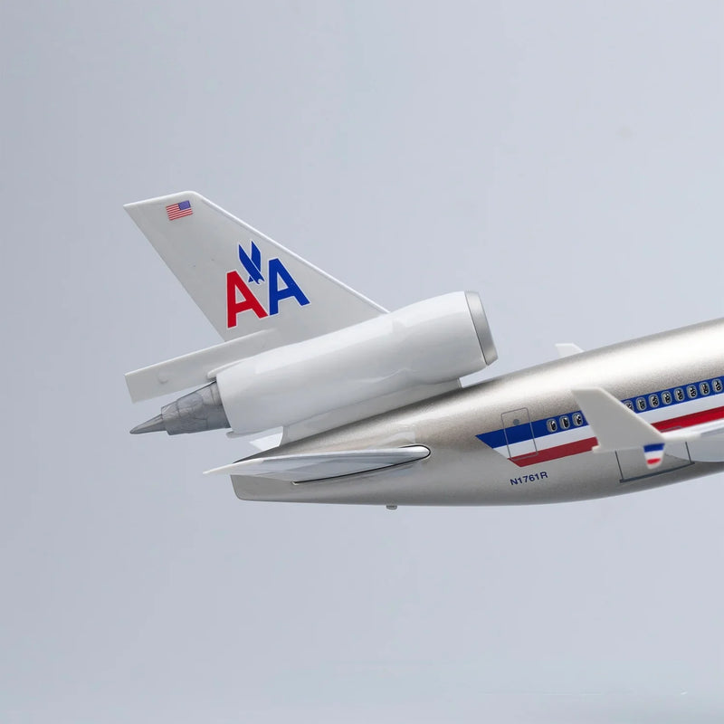 MD-11 American Airlines 1:130 – 47 cm / 18.5 in – ABS Resin – Optional LED Lights - Image 4
