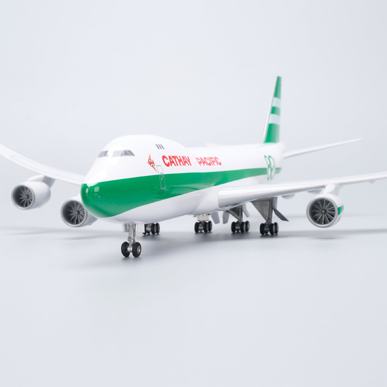 航空機・ヘリコプター Cathay Pacific Cargo Boeing 747-8F 1/200 Cathay Cargo 80th Anniversary Boeing 747-8F 1:160 – 47 cm / 18.5