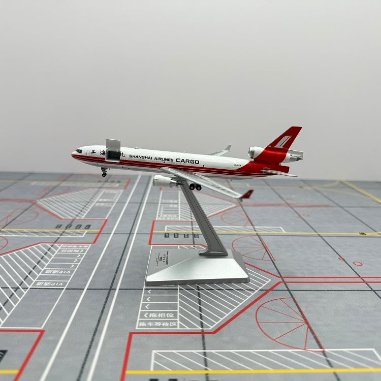 Shanghai Airlines McDonnell Douglas MD-11 (Open Cargo Door Version) B-2176/B-2177/B-2178/B-2179  Scale 1:400  YY Wings  15.31 cm