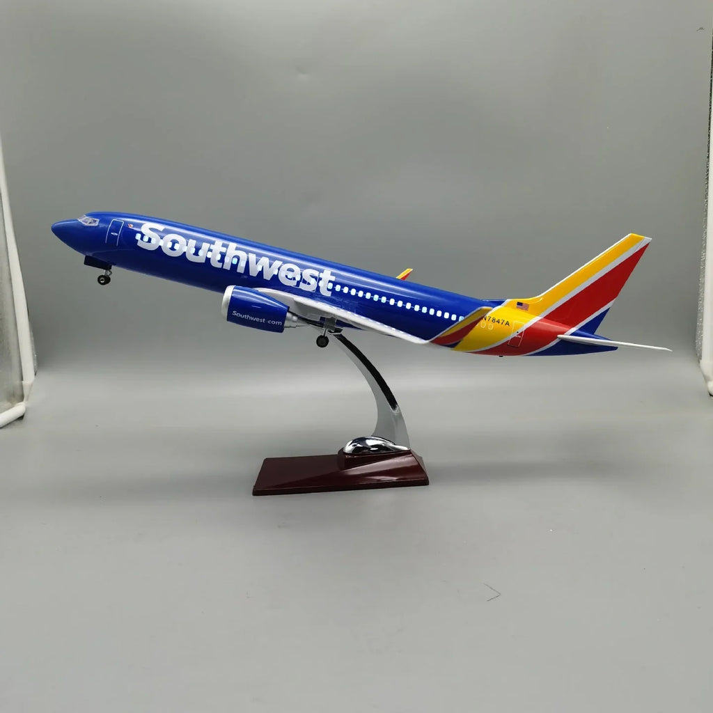 Boeing 737-700 Southwest 1:80 – 47 cm / 18.5 in – LED Lights