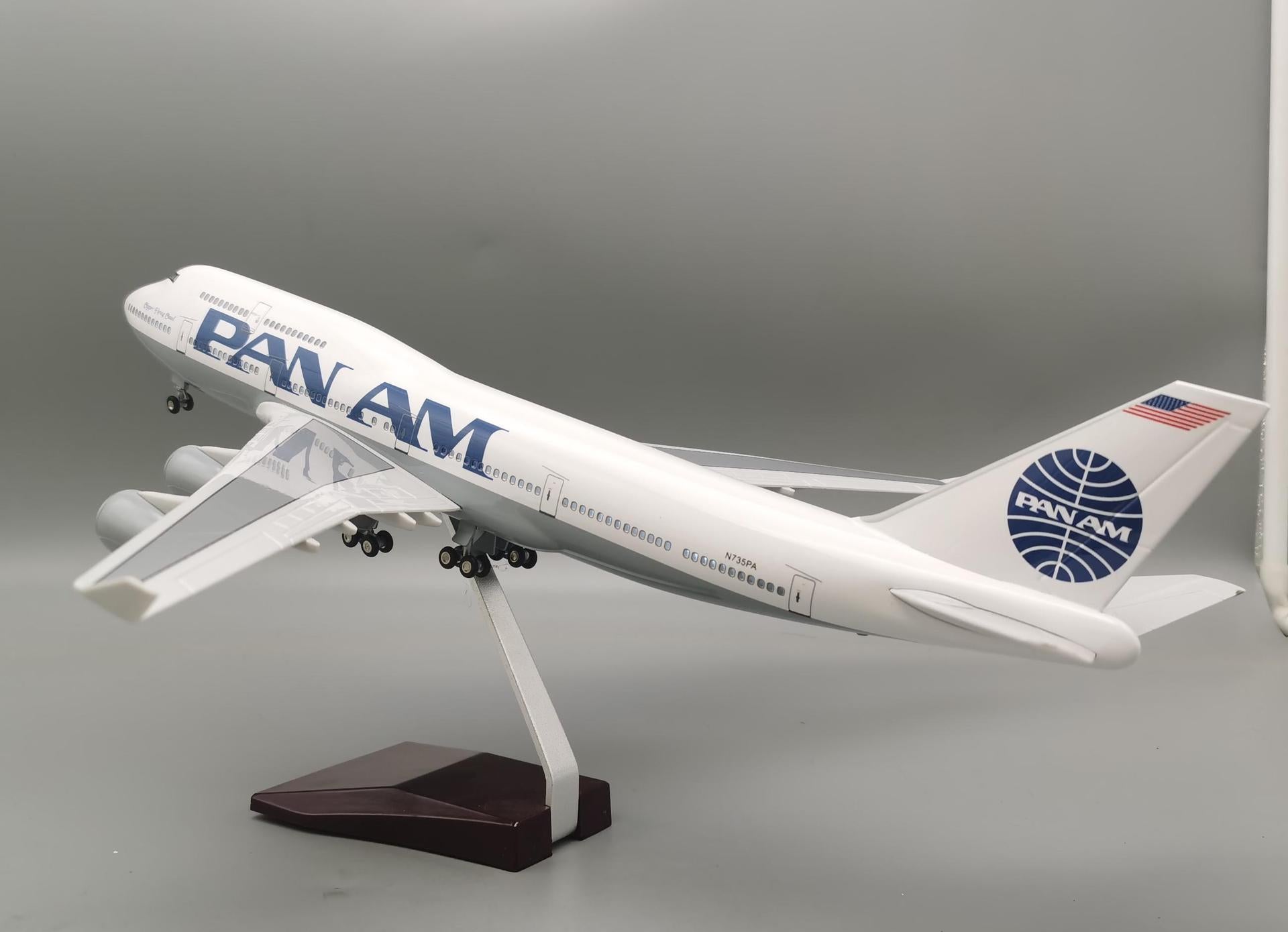 B747 PAN AM - Scale 1/150 - 47cm - 18.5 in - Airplane Model