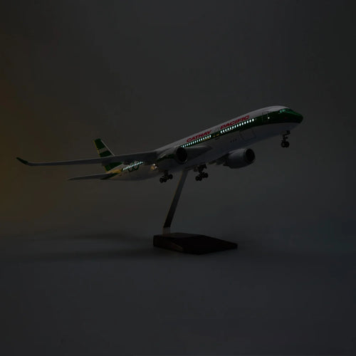 A350 Cathay Pacific 1:142 – 47 CM / 18.5 IN – 80 YEARS COMMEMORATIVE