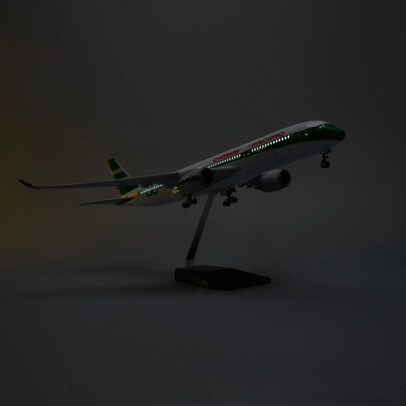 A350 Cathay Pacific 1:142 – 47 CM / 18,5 PULGADAS – 80 AÑOS CONMEMORATIVO  - Image 2
