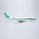 Cathay Cargo 80º Aniversario Boeing 747-8F 1:160 – 47 cm / 18.5 in – Edición Limitada - Thumbnail 3