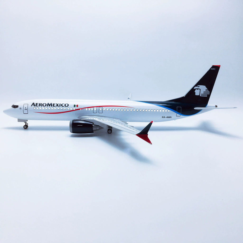 Boeing 737 MAX Aeroméxico – Maßstab 1:80 (47 cm / 18,5 Zoll)