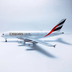 طائرة إيرباص A380 الإماراتية بمقياس 1:160 - 47 سم / 18.5 بوصة - أضواء LED