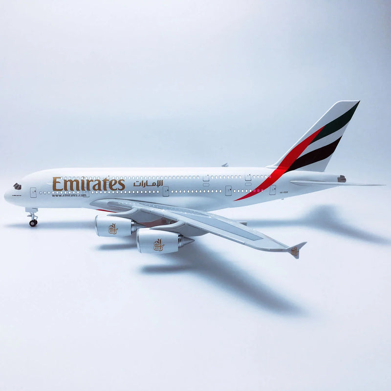 Airbus A380 Emirates 1:160 – 47 cm / 18.5 in – LED Lights - Image 7