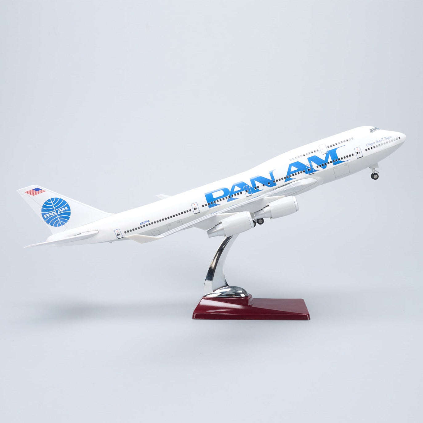 Boeing 747 PAN AM 1:150 – 47 cm / 18.5 in – Opening Interior
