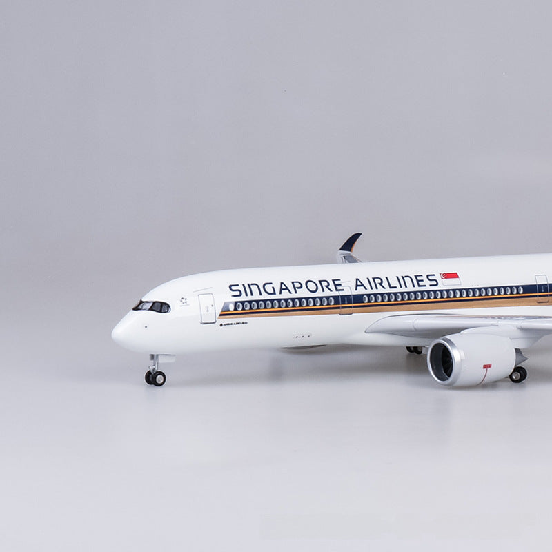 A350 Singapore - Scale 1/142 - L: 47cm/18.5 in