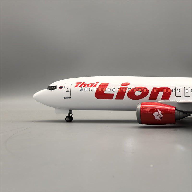 Boeing 737 Thai Lion Air – Scale 1:80 (47 cm / 18.5 in)