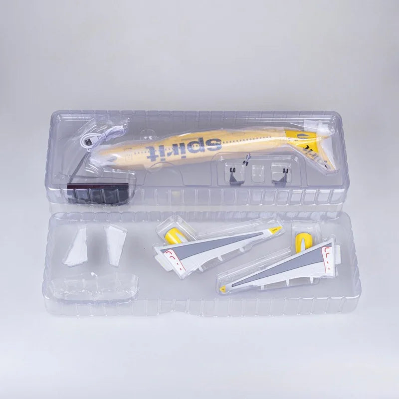 Spirit Airlines Airbus A320 "Yellow Taxi" 1:80 – 47 cm / 18.5 in – Limited Collector's Edition - Gallery 22
