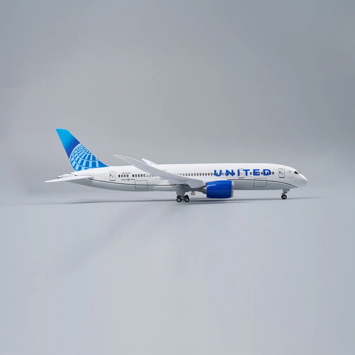 B787-9 United Airlines – SCALE 1:130 (43 CM / 16.9 IN) - New Livery - Gallery 3