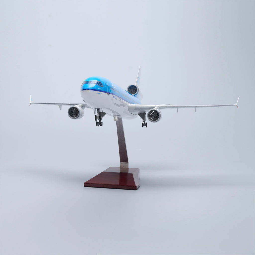 KLM MD-11 McDonnell Douglas – Scale 1:130 – 47 cm/18.5 in – ABS Resin – Optional LED Lights