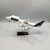 Lufthansa Boeing 747-400 1:150 – 47 cm / 18.5 in – Opening Cabin Interior & LED Lights