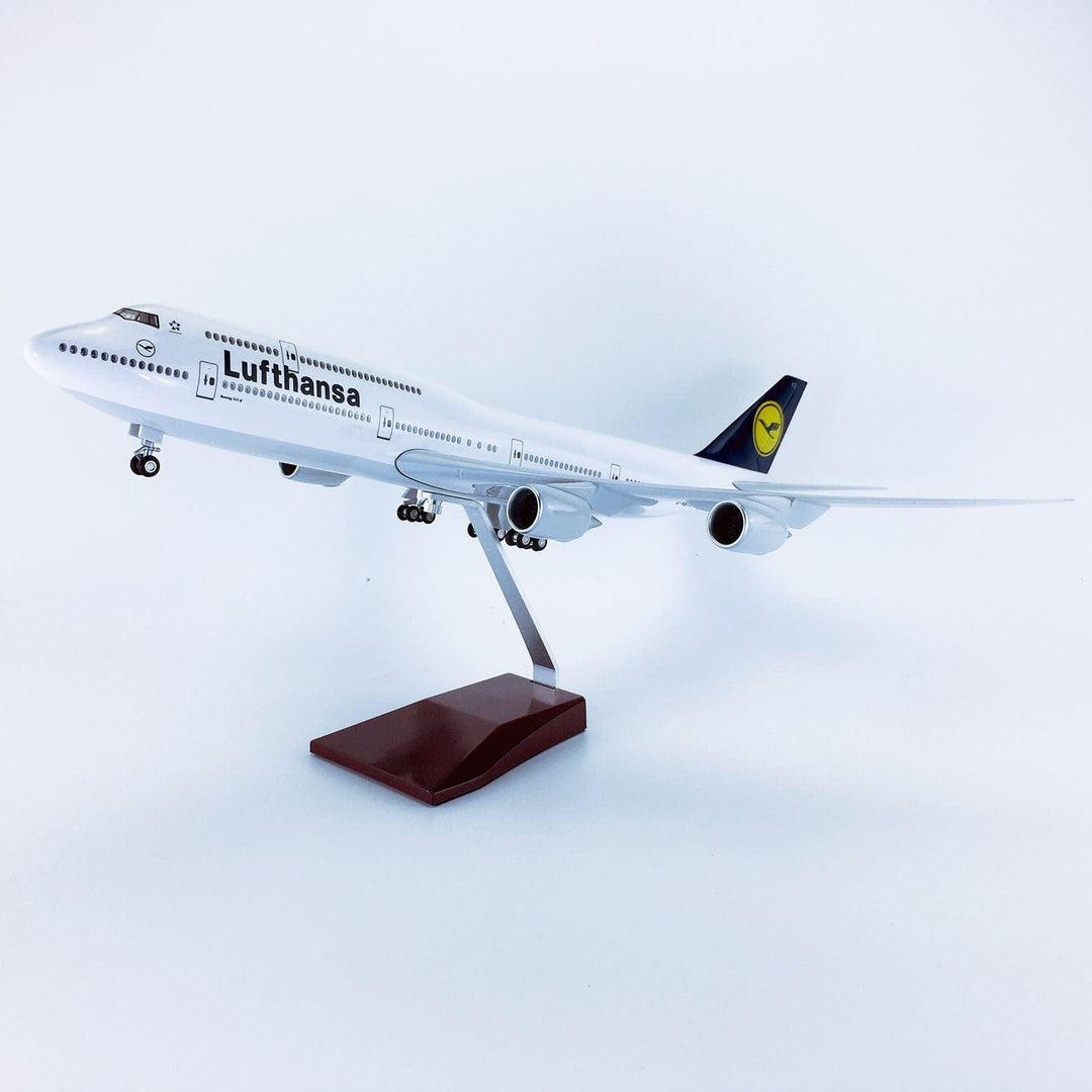 B747 Lufthansa - Escala 1/157 - 47cm - 18,5 pulgadas