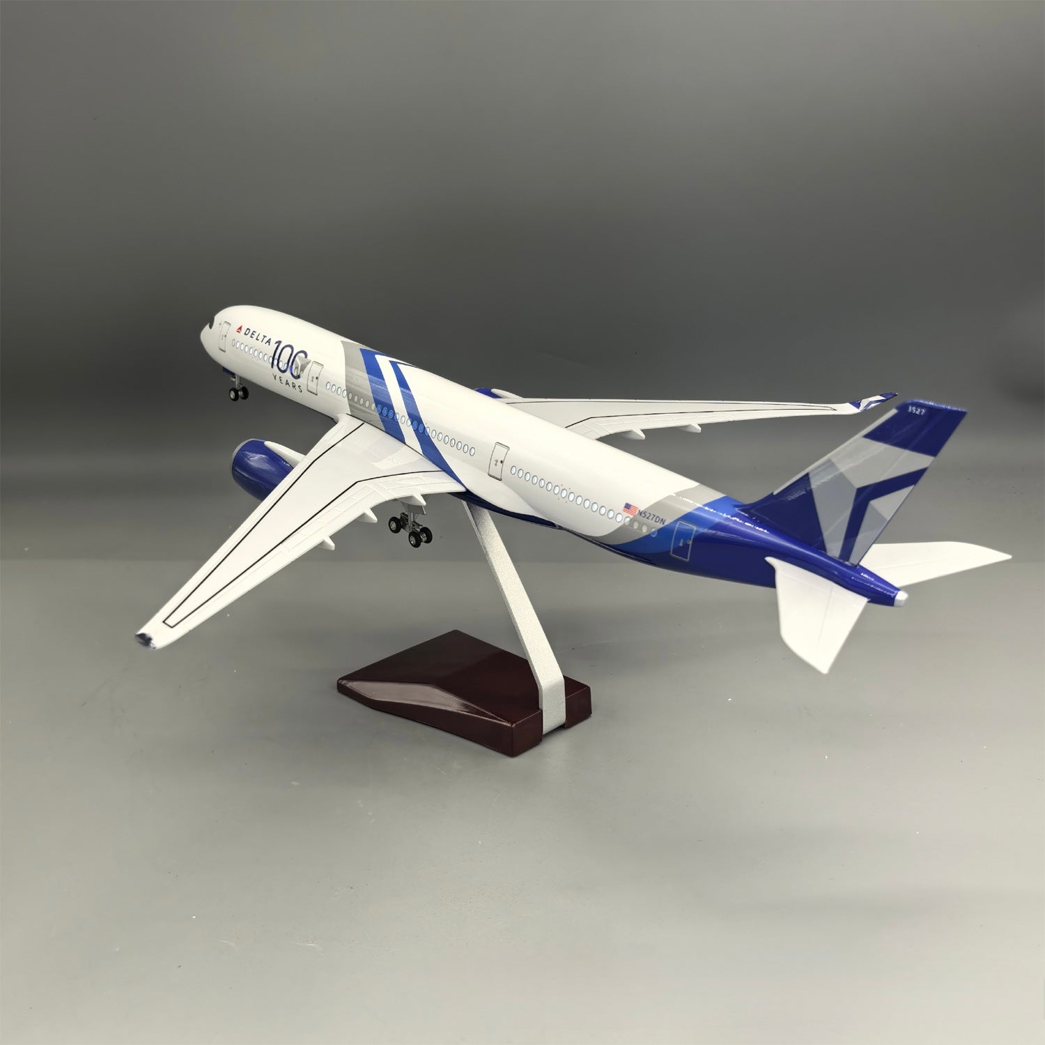 Delta Airlines 100 YEARS Commemorative Model A350 Delta Airlines - Scale 1/142 - 47CM - 18,5 in