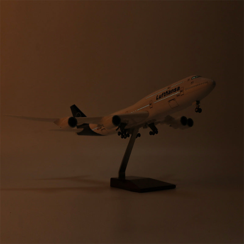 B747 Lufthansa Nueva pintura - Escala 1/150 - 47 cm - 18,5 pulgadas 