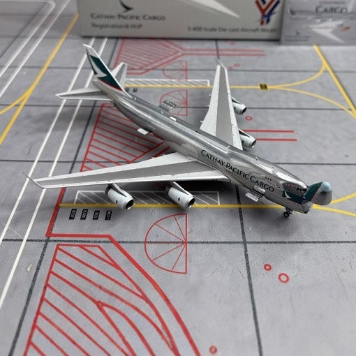 Cathay Pacific Boeing 747-400F B-HUP  Scale 1:400  YY Wings  17.67 cm