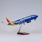 Boeing 737-700 Southwest 1:80 – 47 cm / 18.5 in – LED Lights