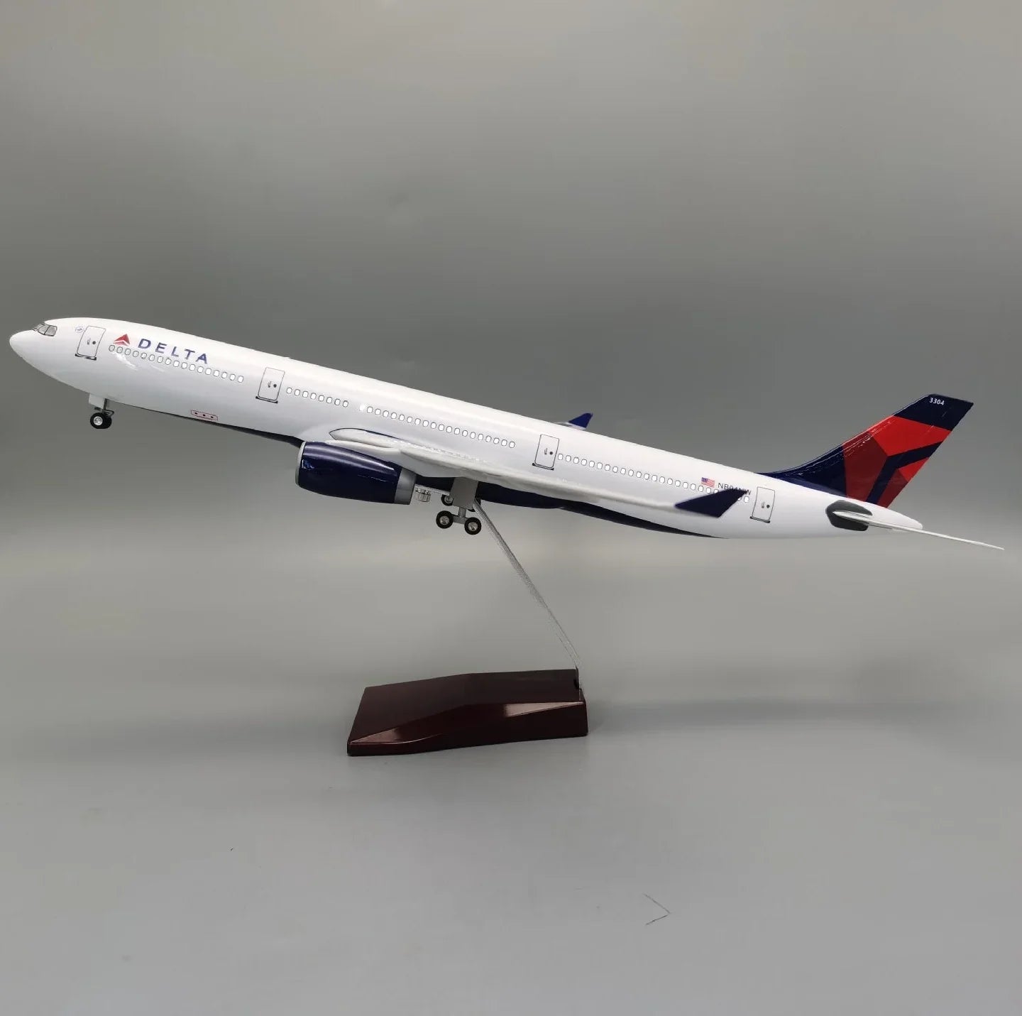 A330 Delta Airlines - Escala 1/135 - 47 cm - 18,5 pulgadas - Modelo de avión - Gallery 7
