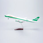 Cathay Cargo 80º Aniversario Boeing 747-8F 1:160 – 47 cm / 18.5 in – Edición Limitada - Thumbnail 1