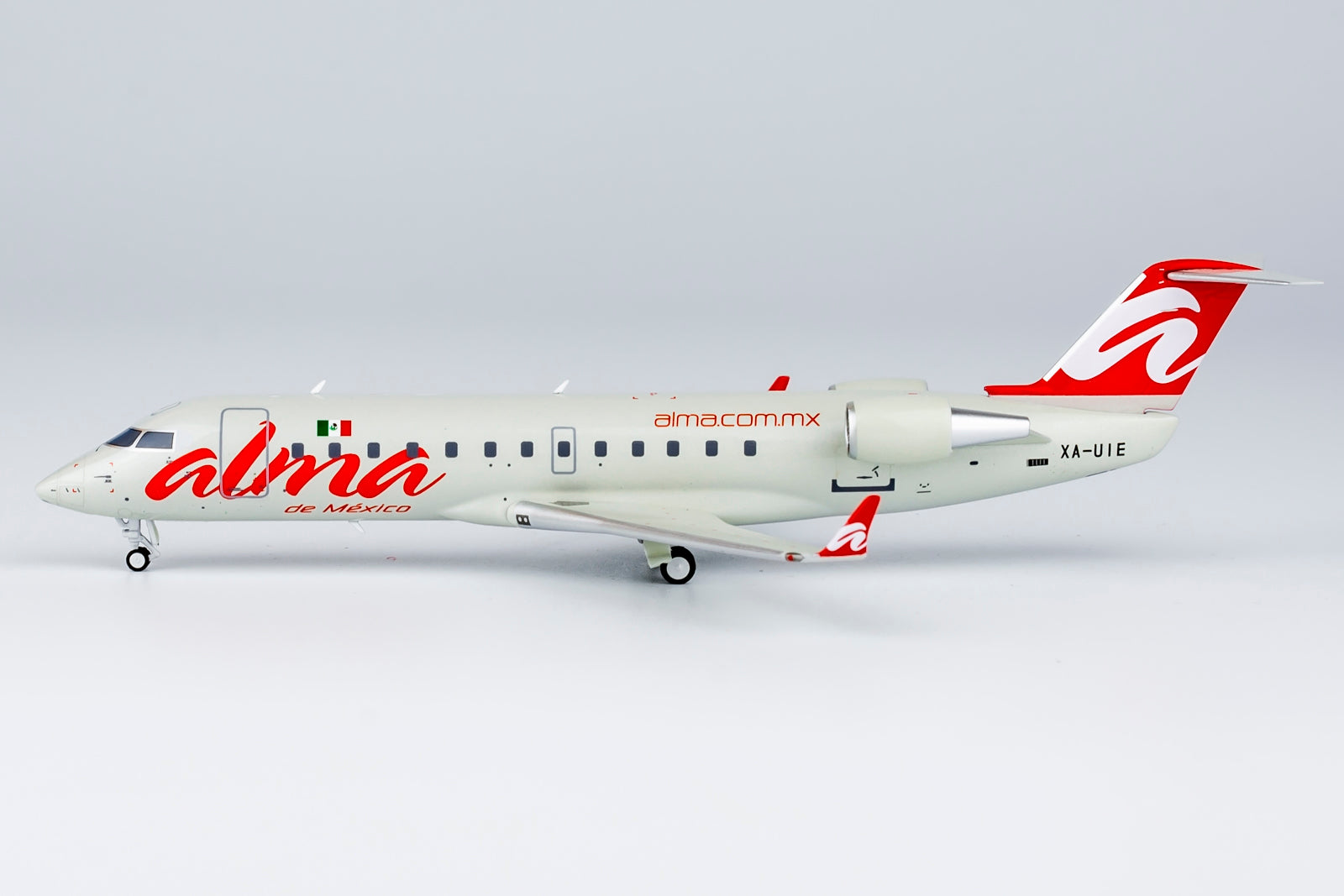 NG 52083 Alma de Mexico CRJ-200ER XA-UIE 1:200