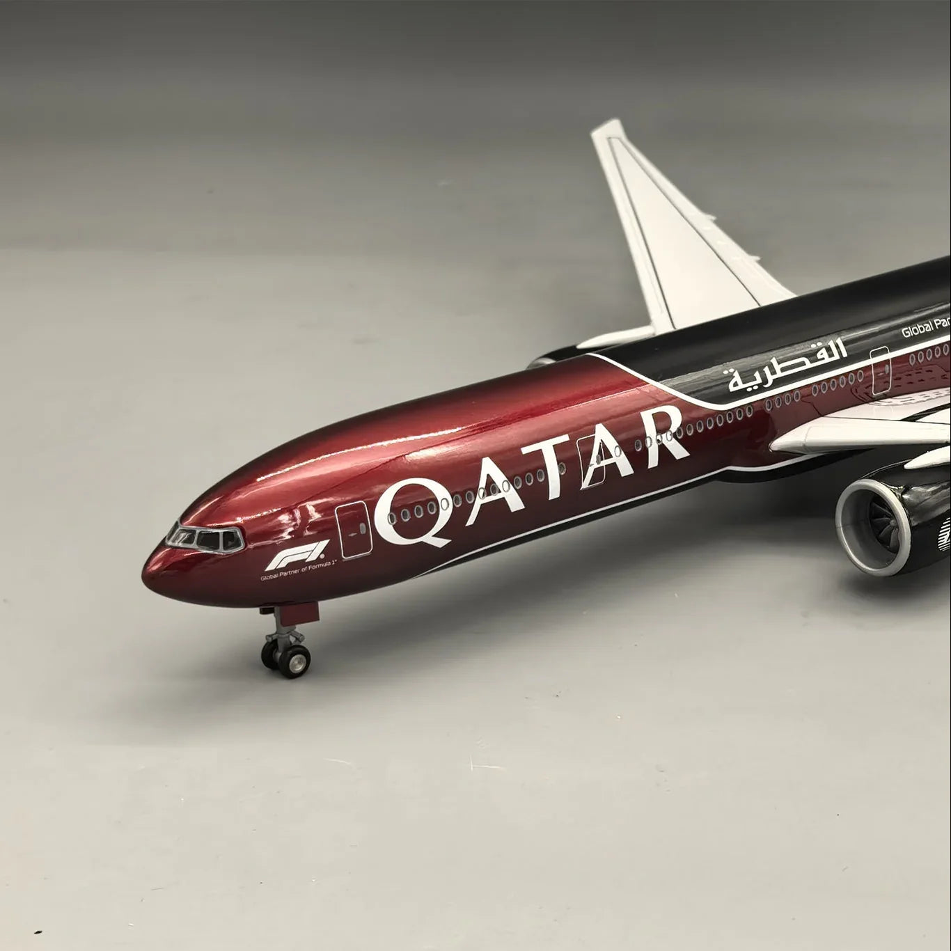 Qatar Airways Boeing 777-300ER Formula 1 Special Livery 1:135 – 47