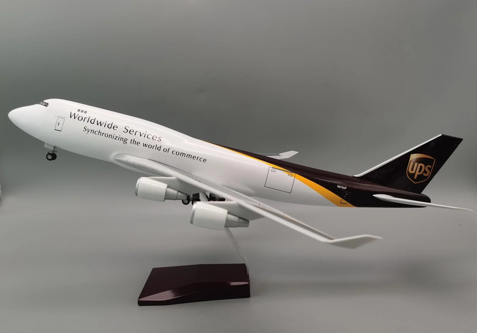 B747-400 UPS Express Cargo - Scale 1:157 - 47cm - 18.5in - NO LED - Airplane Model - Gallery 5