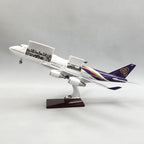 Thai Airways Boeing 747-400 1:150 – 47 cm / 18.5 in – Interior de cabina con apertura y luces LED