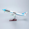 Boeing 747 Air Force One 1:150 – 47 cm / 18.5 in – Opening Interior