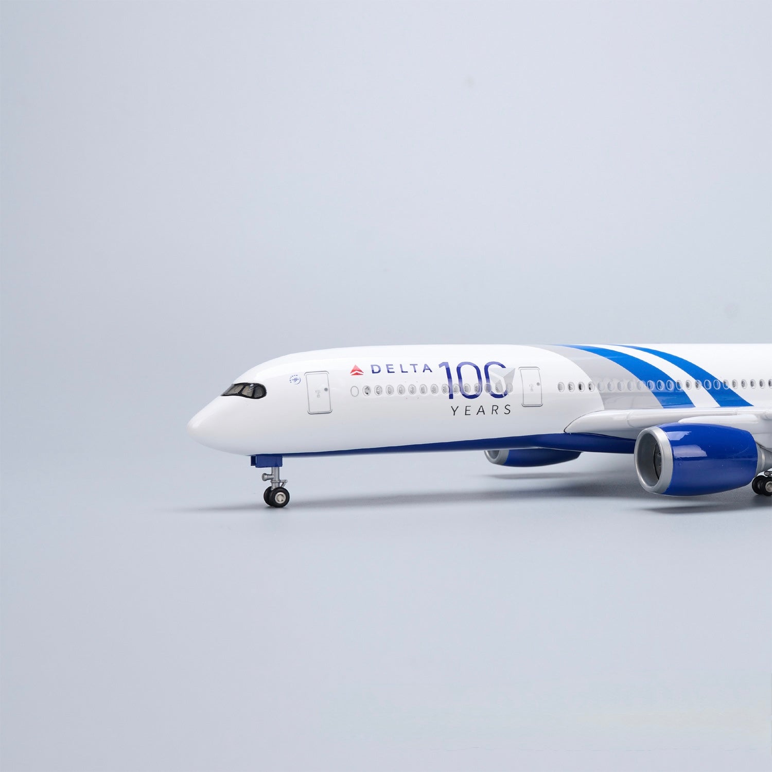 Delta Airlines 100 YEARS Commemorative Model A350 Delta Airlines - Scale 1/142 - 47CM - 18,5 in