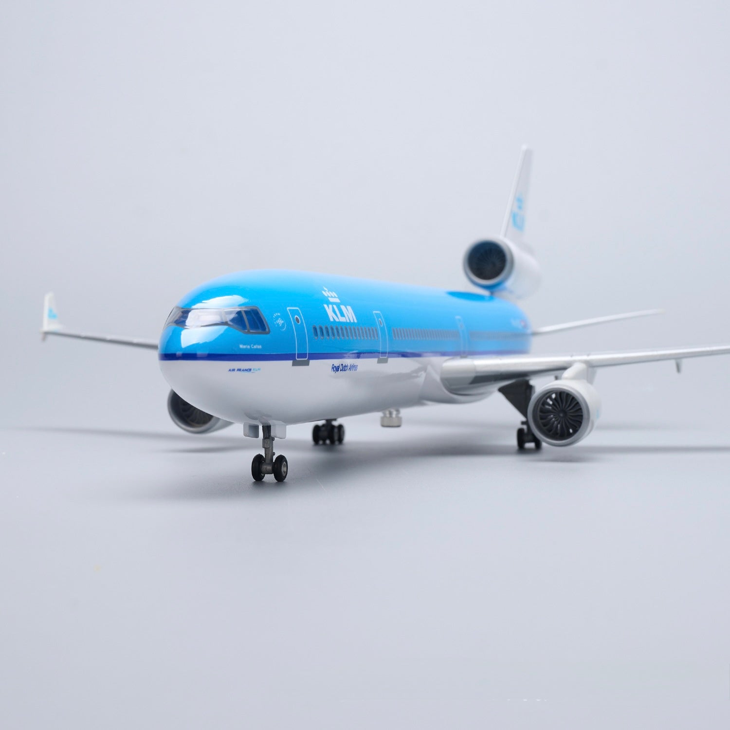 KLM MD-11 McDonnell Douglas – Scale 1:130 – 47 cm/18.5 in – ABS Resin – Optional LED Lights