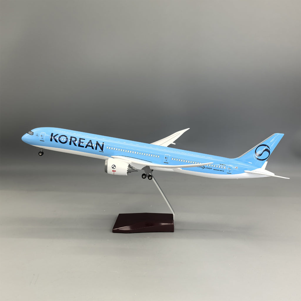 Boeing 787-10 Korean Air 1:145 – 43 cm / 16.9in – LED Lights