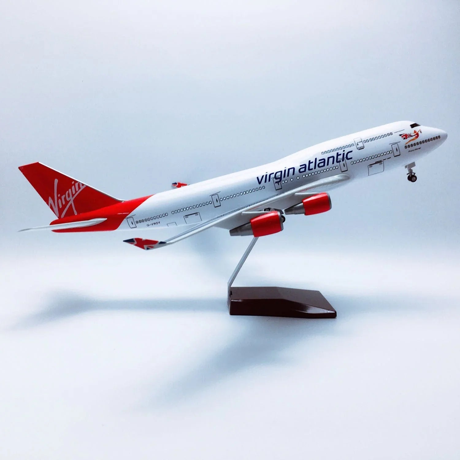 B747-400 Virgin - Scale 1/150 - 47cm - 18.5 in - Gallery 3