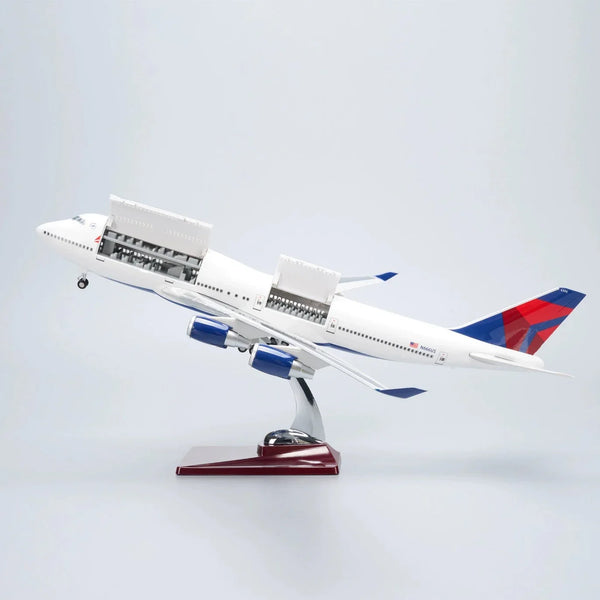 Boeing 747 Delta Classic Livery 1:150 – 47 cm / 18.5 in – Opening Interior