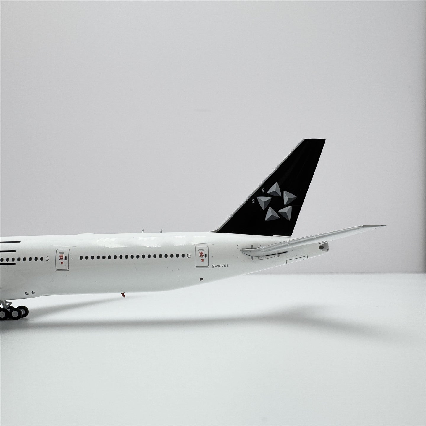 EVA Air Boeing 777-300ER B-16715 / B-16701  Scale 1:400  Geministar Models  18.46 cm