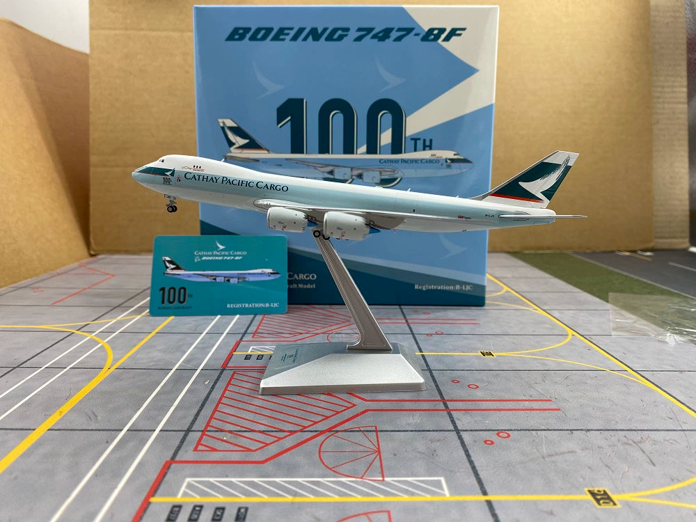 YY Wings 1/400 Cathay Pacific Boeing 747-8F