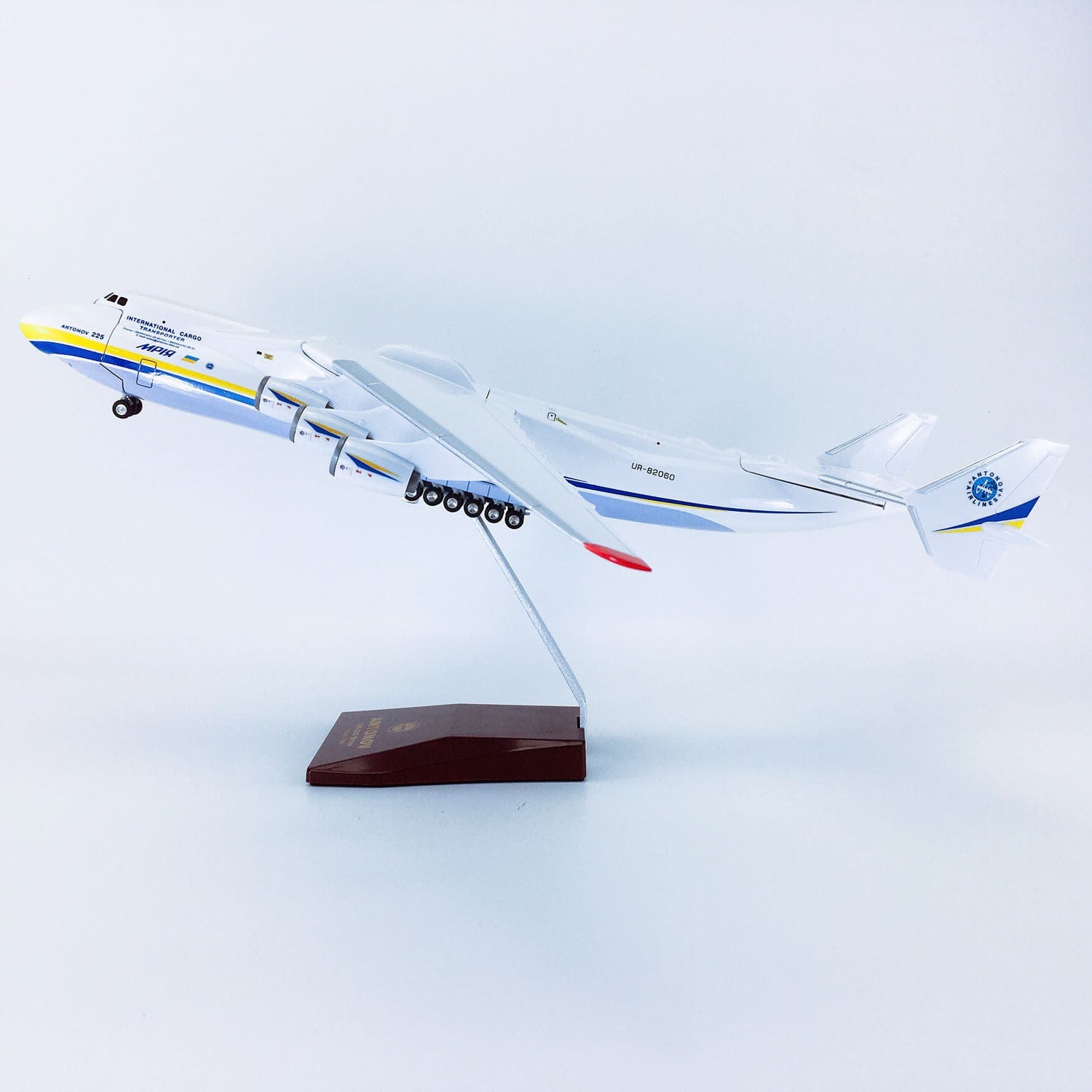 Antonov AN225 Mriya - 42CM - Scale 1:200  - Folding Nose