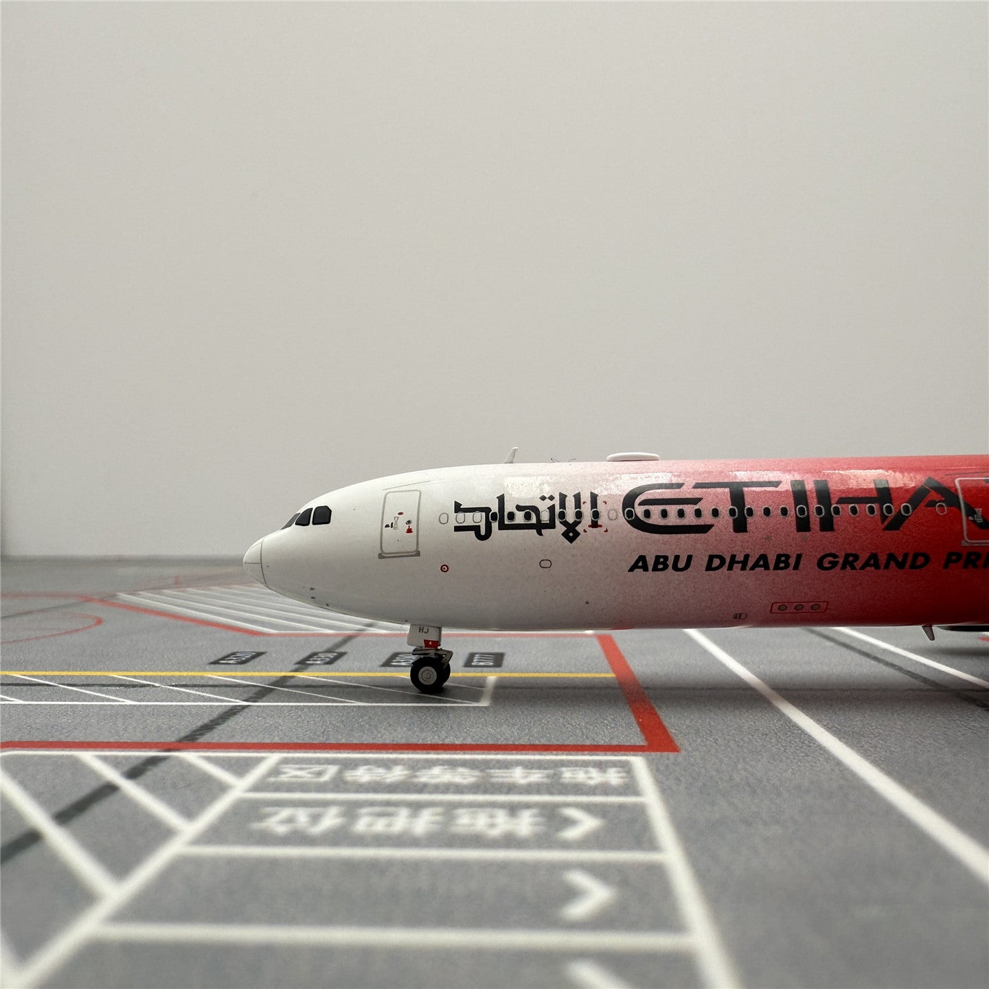 Etihad Airways A340-600 A6-EHJ  Scale 1:400  HX Wings