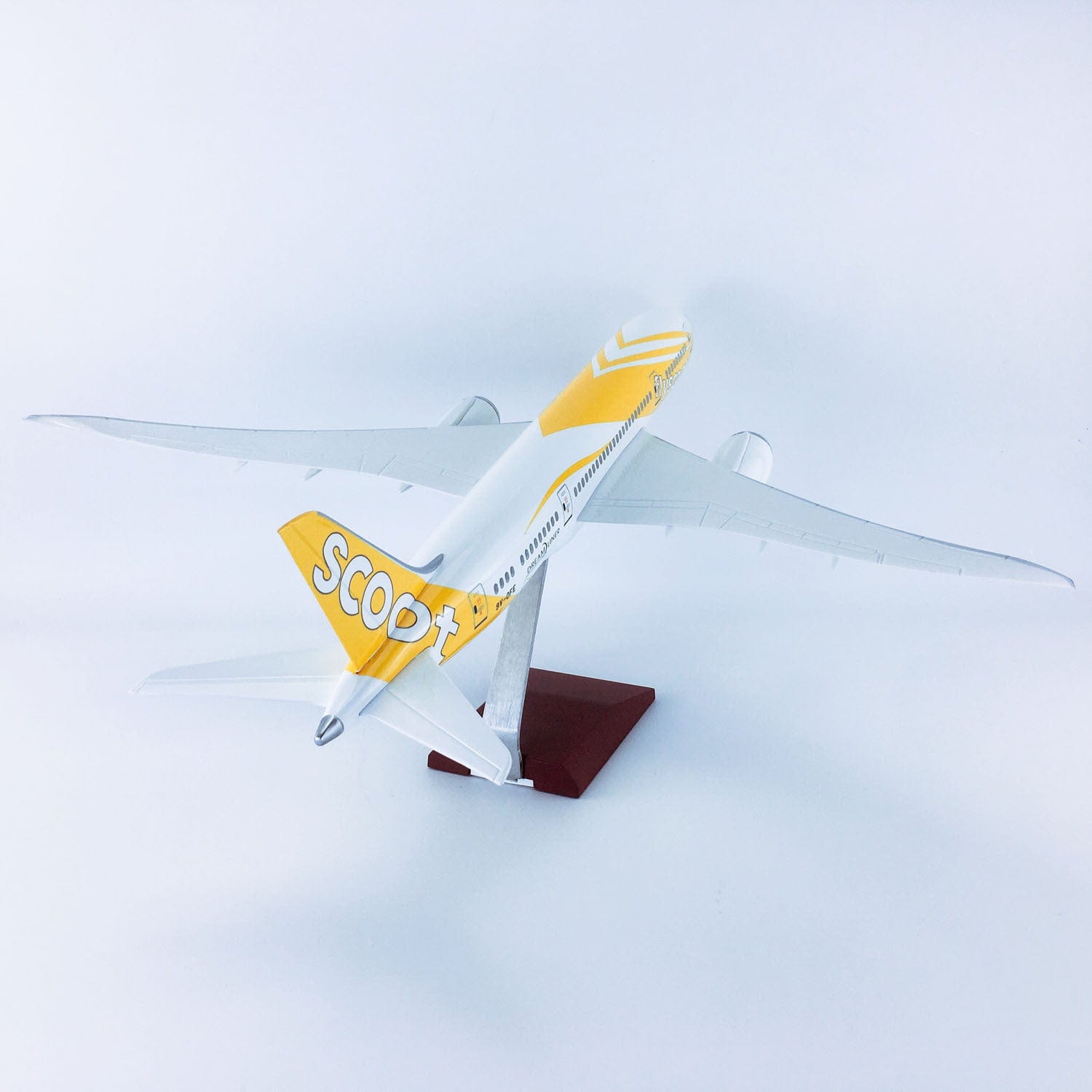 B787-8 Singapore Scoot - Scale 1/130 - 43cm - 16.9 in