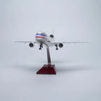 MD-11 American Airlines 1:130 – 47 cm / 18.5 in – ABS Resin – Optional LED Lights