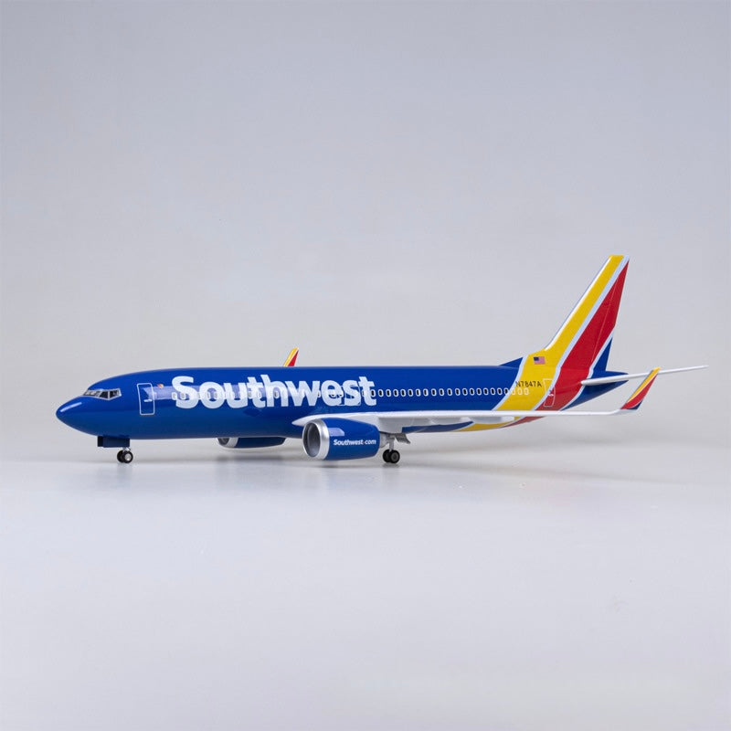 Boeing 737-700 Southwest 1:80 – 47 cm / 18.5 in – LED Lights