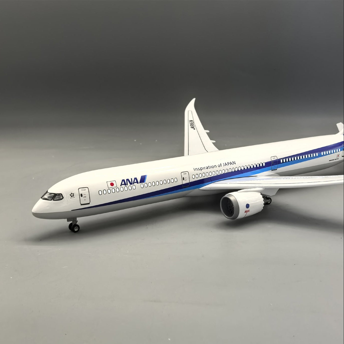 ANA Boeing 787-10 Dreamliner 1:145 – 48 cm / 18.9 in – Inspiration of Japan Edition
