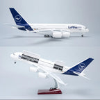 Lufthansa Airbus A380 1:160 – 47 cm / 18.5 in – Opening Cabin Interior