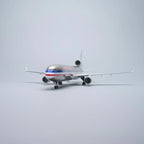 MD-11 American Airlines 1:130 – 47 cm / 18.5 in – ABS Resin – Optional LED Lights