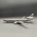 MD-11 American Airlines 1:130 – 47 cm / 18.5 in – ABS Resin – Optional LED Lights