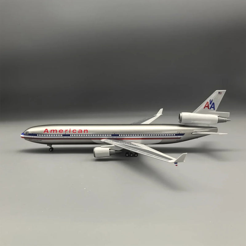MD-11 American Airlines 1:130 – 47 cm / 18.5 in – ABS Resin – Optional LED Lights - Image 11