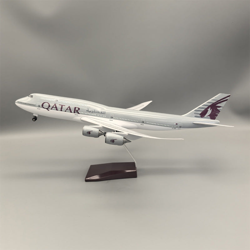 B747 QATAR - SCALE 1/150 - 47CM - 18.5 IN - AIRPLANE MODEL