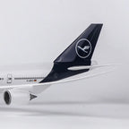 B747 لوفتهانزا طلاء جديد - مقياس 1/150 - 47 سم - 18.5 بوصة